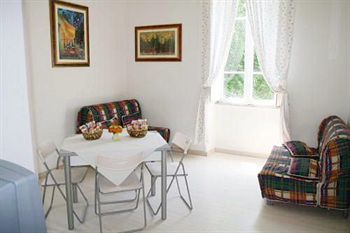 Residenza Maxima Apartahotel 3*